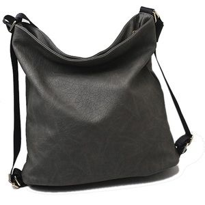 Faux leather convertible purse / backpack!